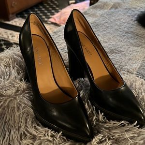 Black Patent Leather Nine West Heels-GREAT SHAPE